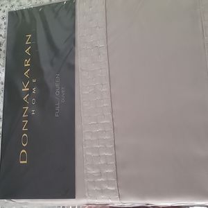 Unopened Donna Karan Duvet Full\queen